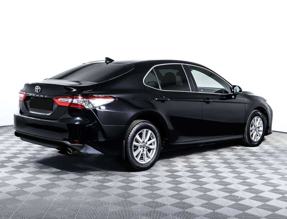 Б/У Тойота Камри 2020 года. Фото: #2