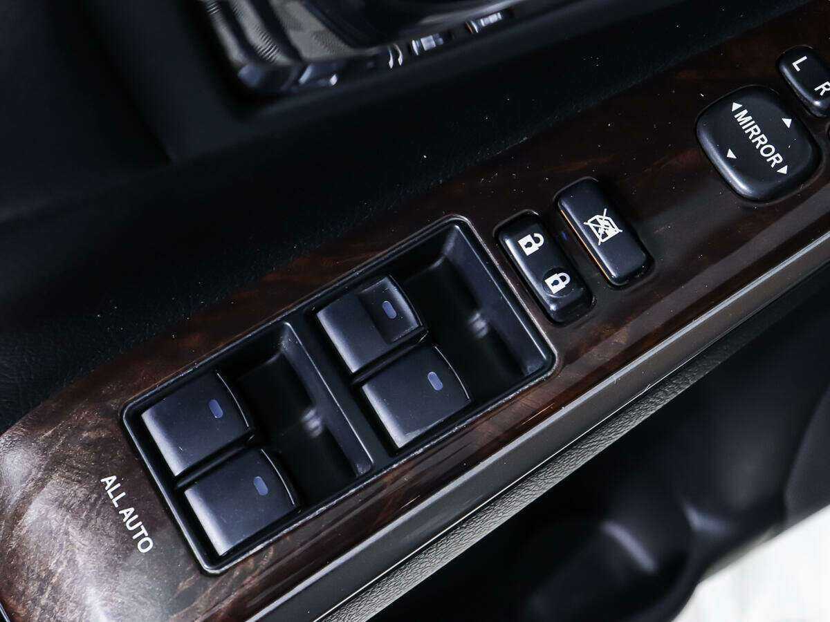 Б/У Тойота Камри 2017 года. Фото: #17