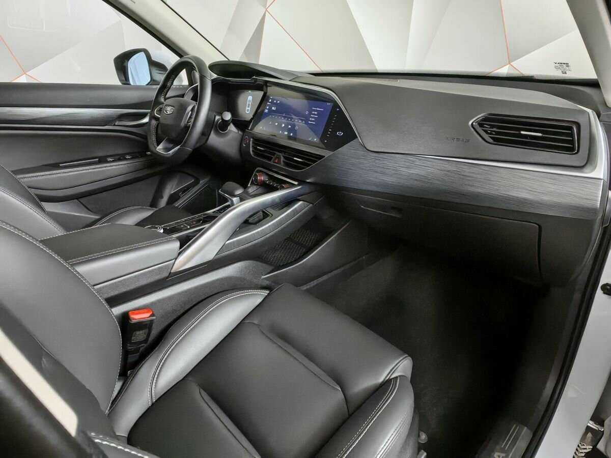 Geely Tugella 2022 года с пробегом. Фото: #7