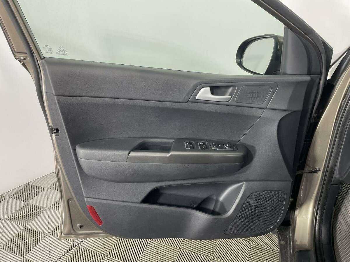 Б/У Киа Спортейдж 2018 года. Фото: #7