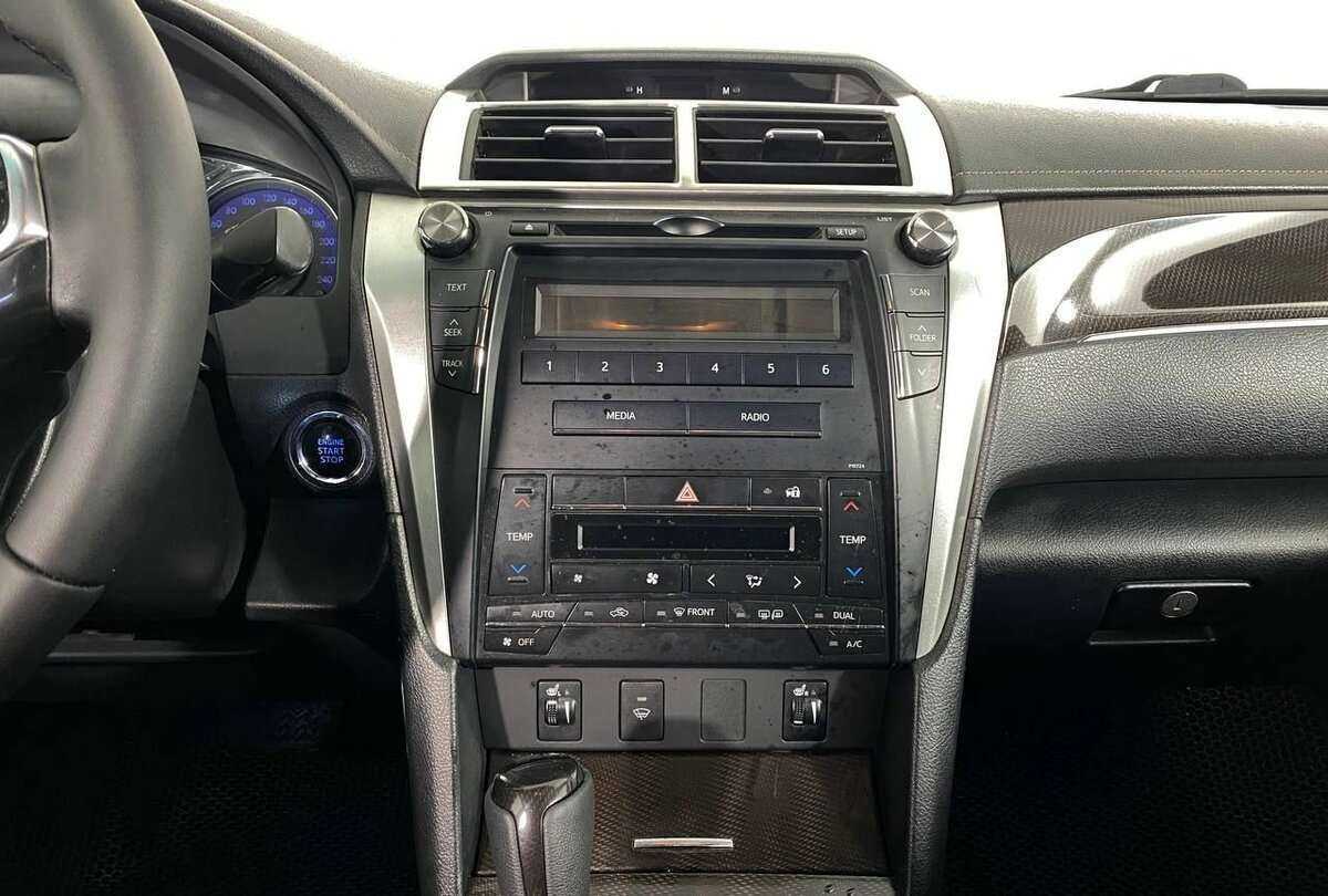 Б/У Тойота Камри 2017 года. Фото: #11