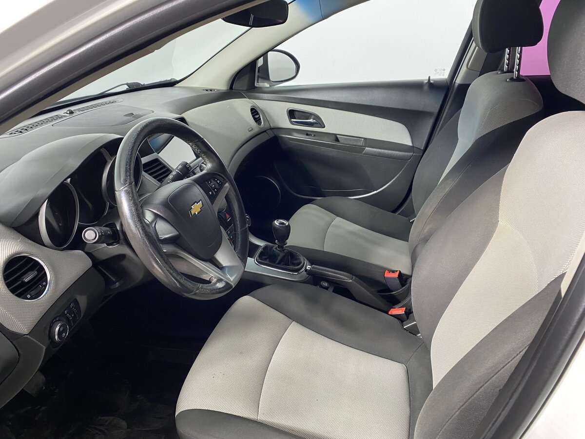 Б/У Шевроле Круз 2012 года. Фото: #5