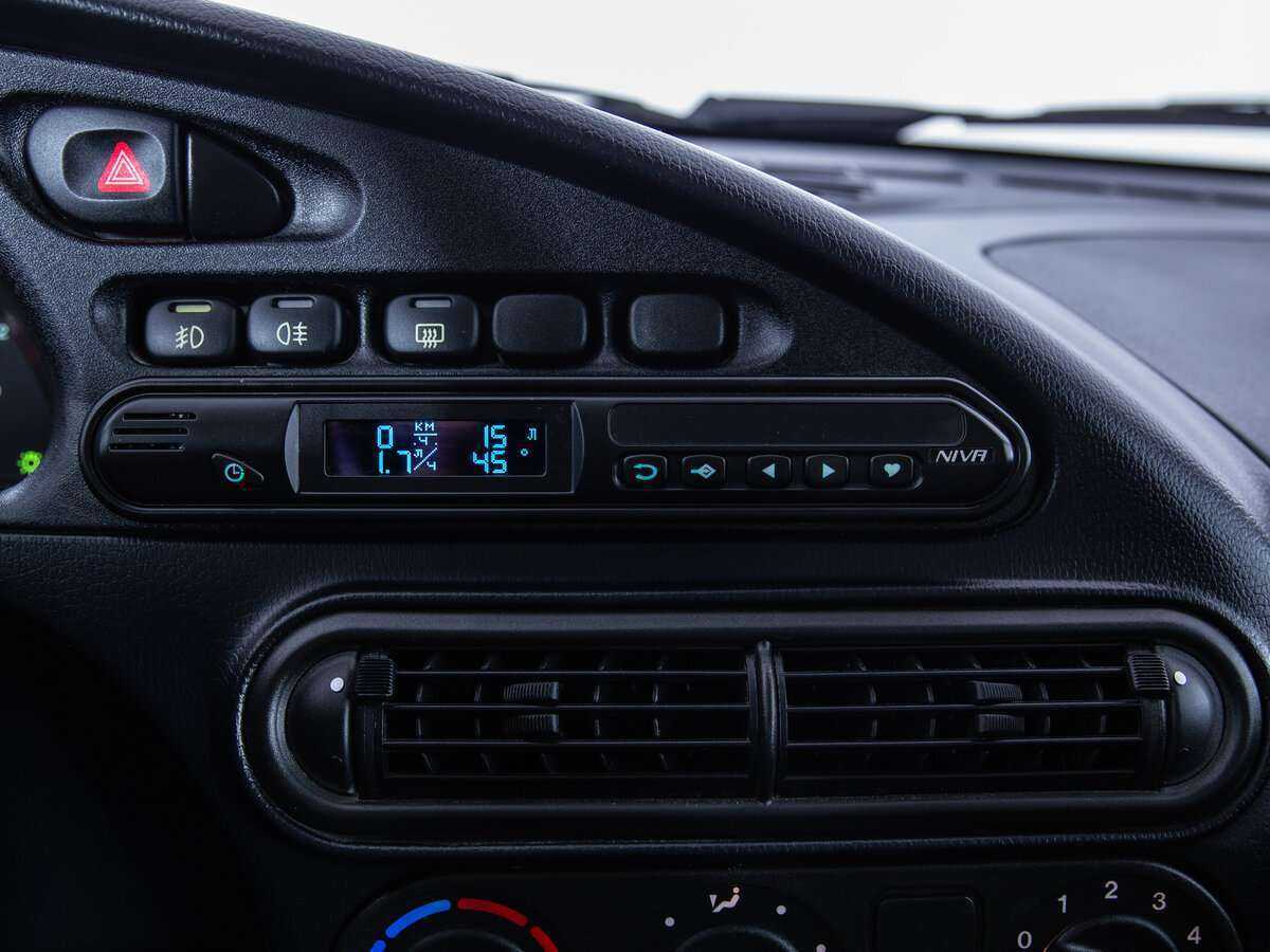 Б/У Шевроле Нива 2015 года. Фото: #8