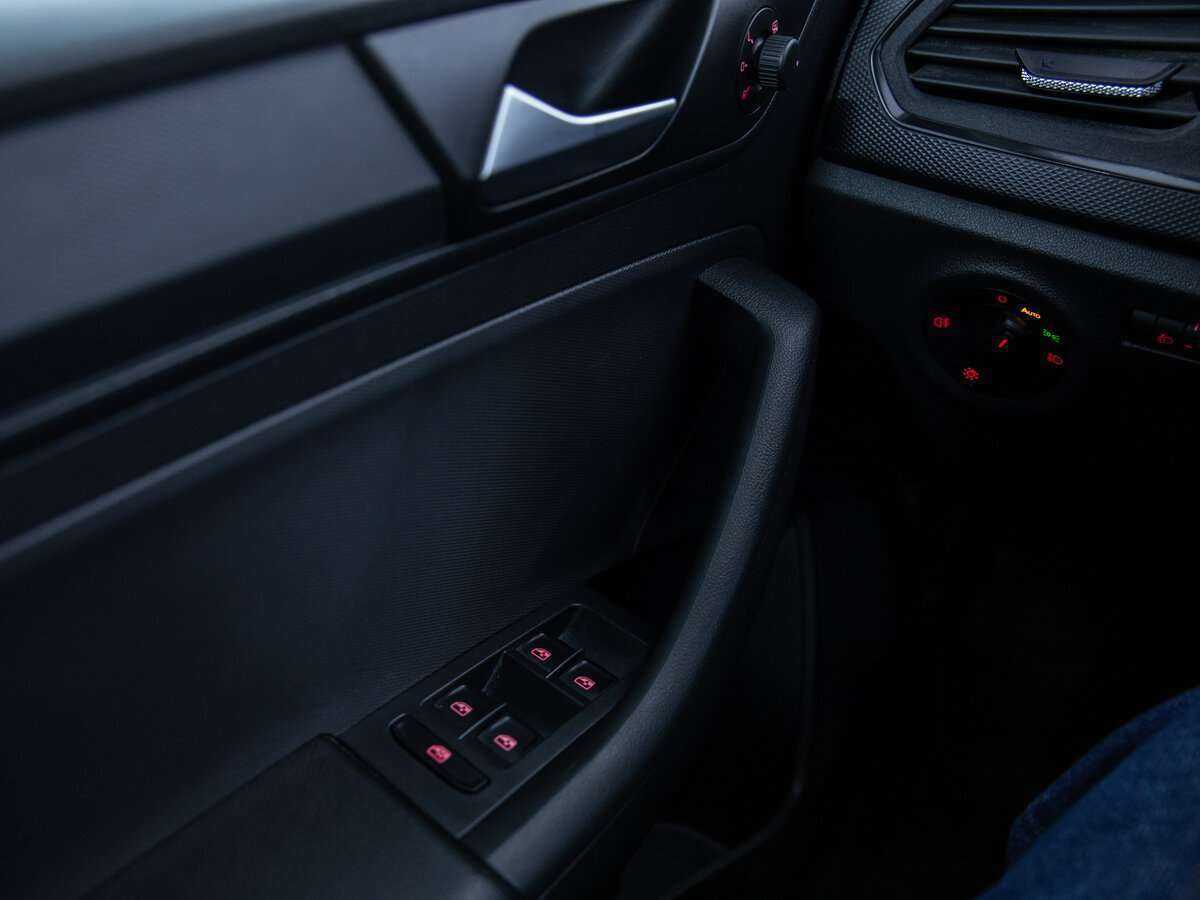 Б/У Фольксваген Поло 2020 года. Фото: #14