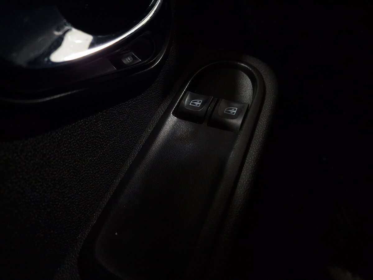 Б/У Ниссан Террано 2016 года. Фото: #8