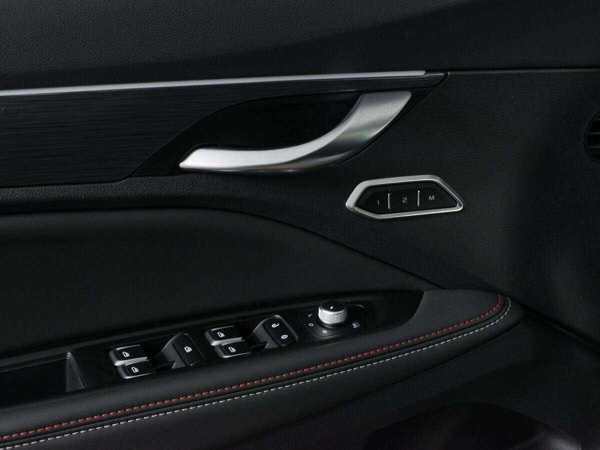 Geely Tugella 2022 года с пробегом. Фото: #15