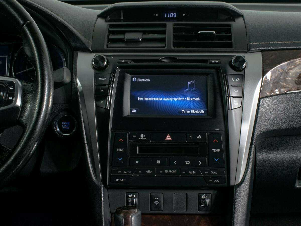 Б/У Тойота Камри 2017 года. Фото: #11