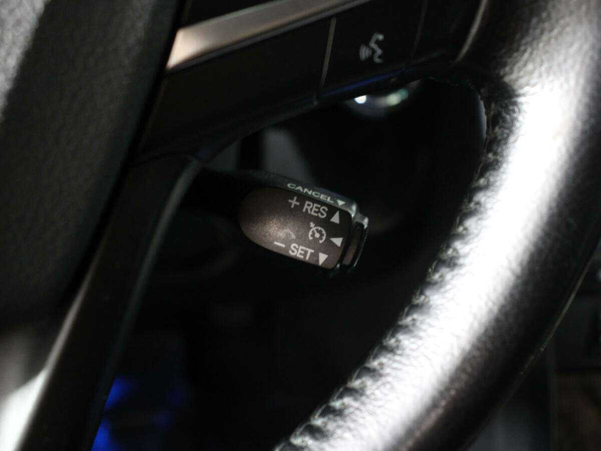 Б/У Тойота Камри 2018 года. Фото: #20