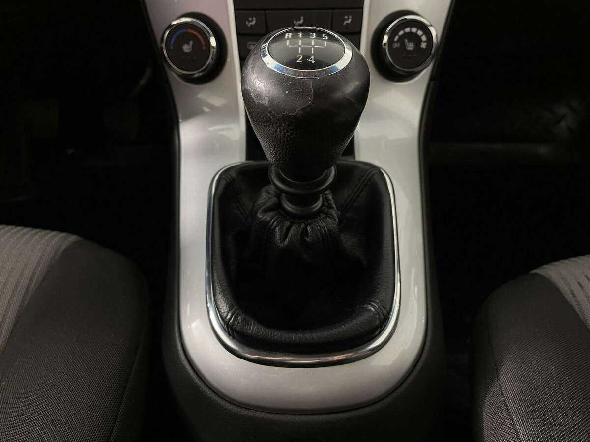 Б/У Шевроле Круз 2014 года. Фото: #11