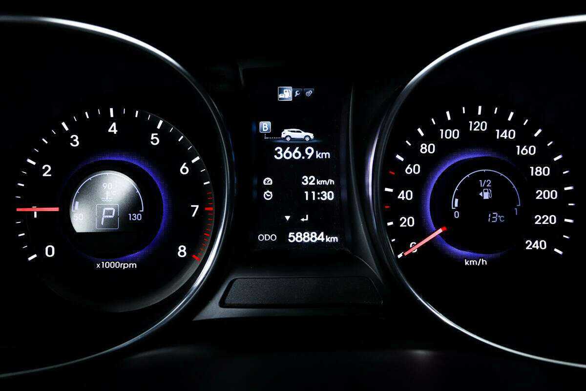 Б/У Хендай Санта Фе 2014 года. Фото: #9