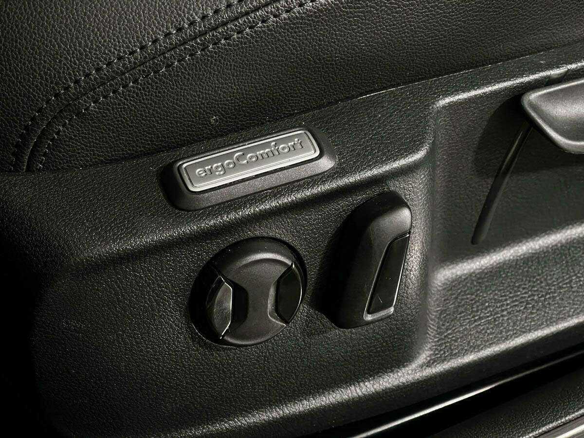 Б/У Фольксваген Пассат 2017 года. Фото: #13