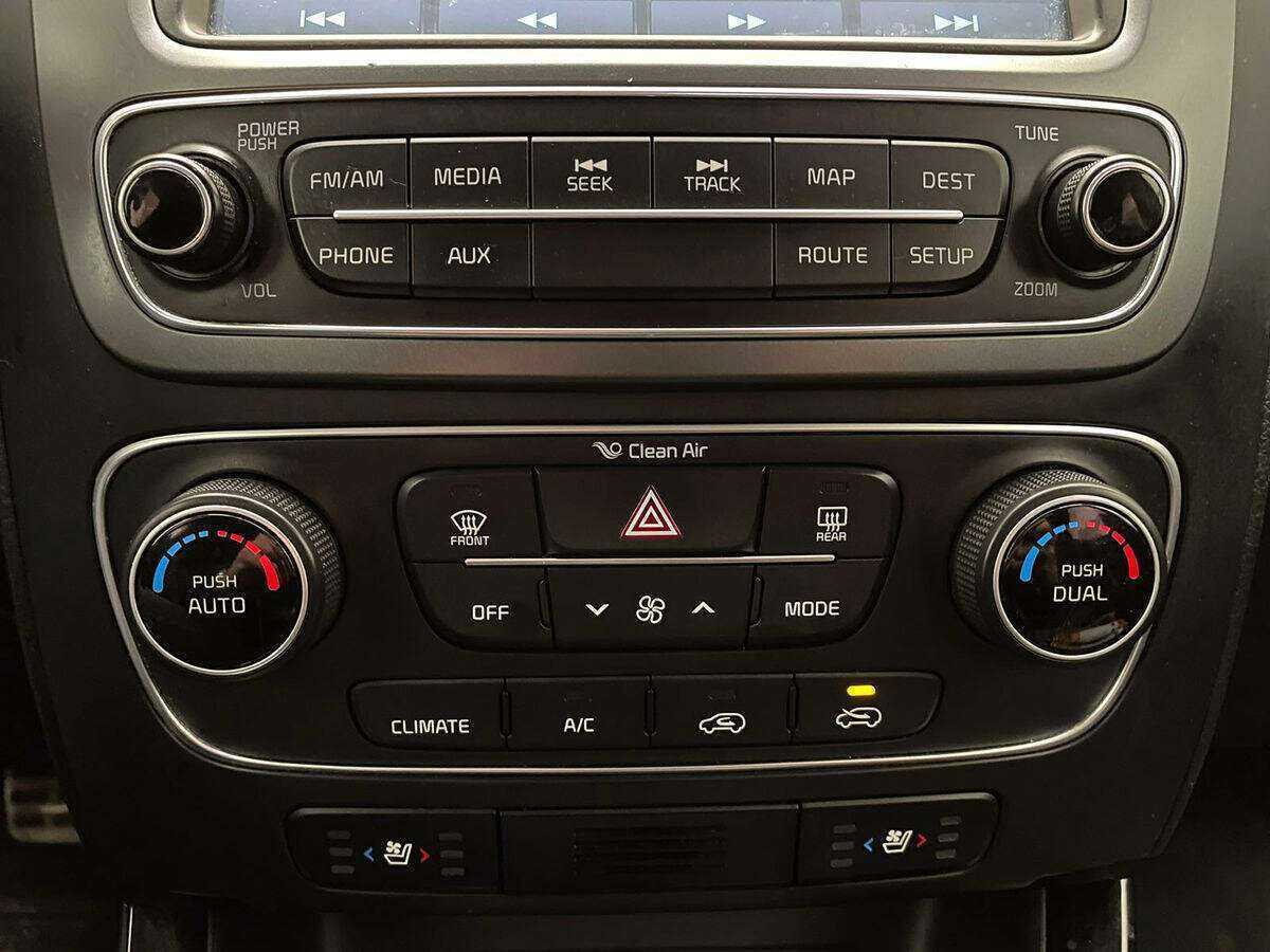 Б/У Киа Соренто 2015 года. Фото: #17