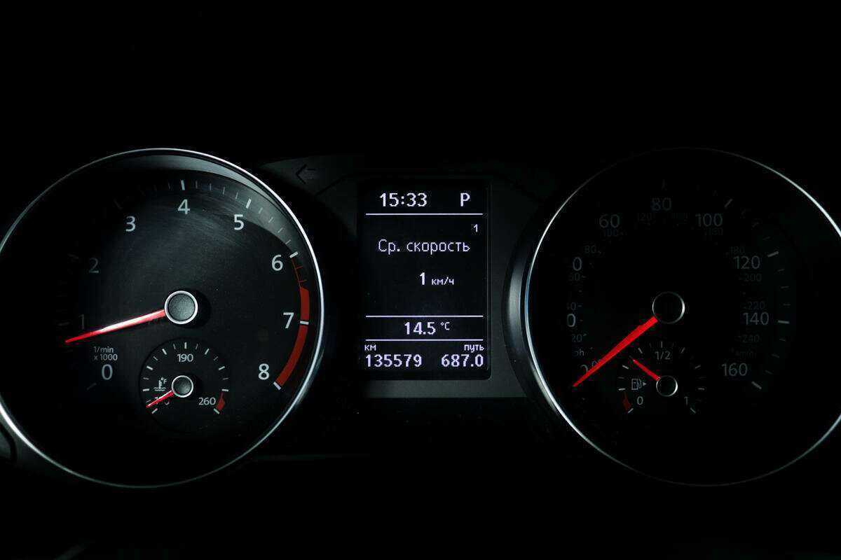 Б/У Фольксваген Пассат 2017 года. Фото: #9