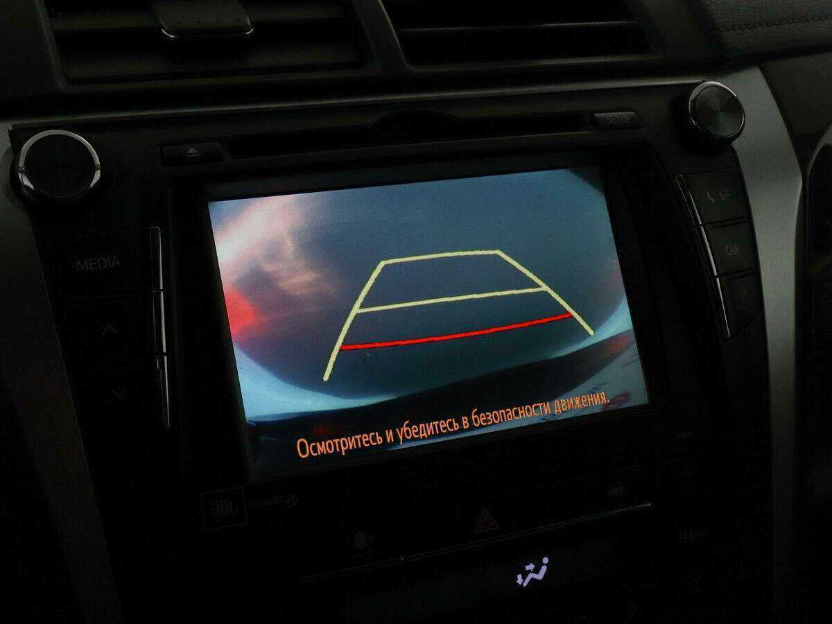 Б/У Тойота Камри 2015 года. Фото: #15