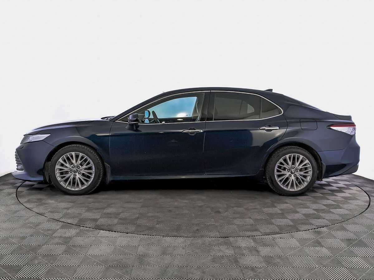 Б/У Тойота Камри 2018 года. Фото: #7