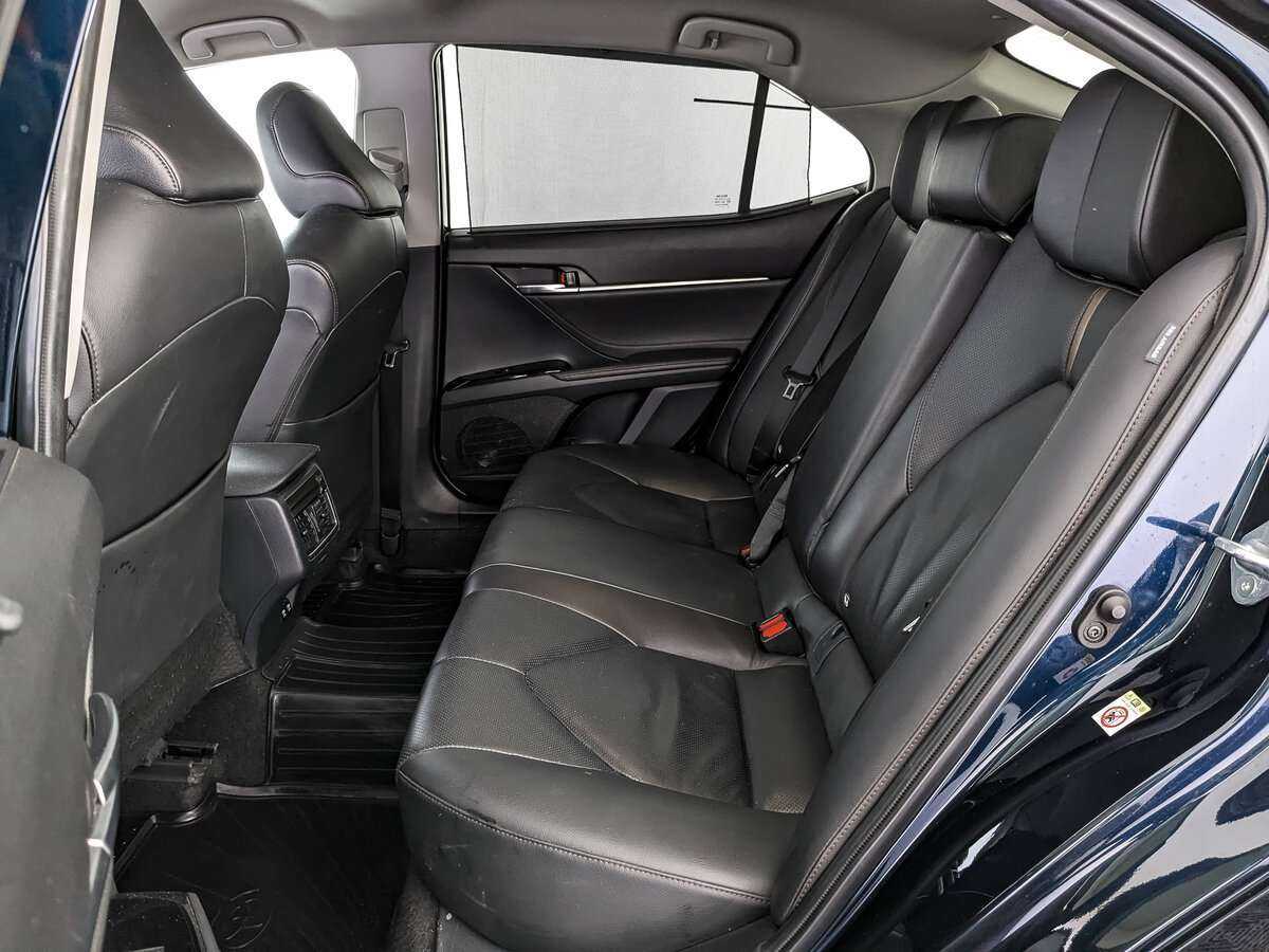 Б/У Тойота Камри 2018 года. Фото: #13