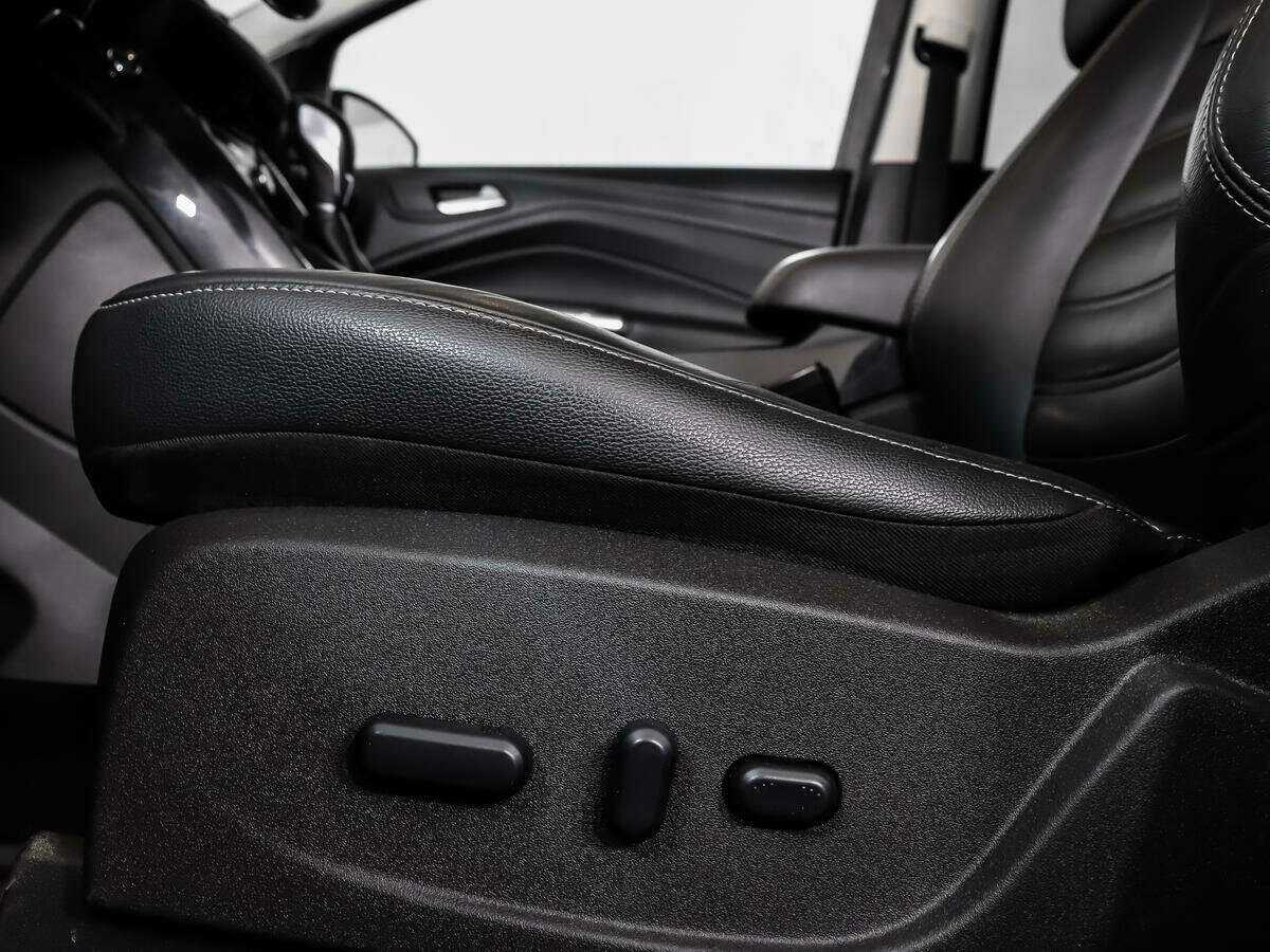 Б/У Форд Куга 2016 года. Фото: #7