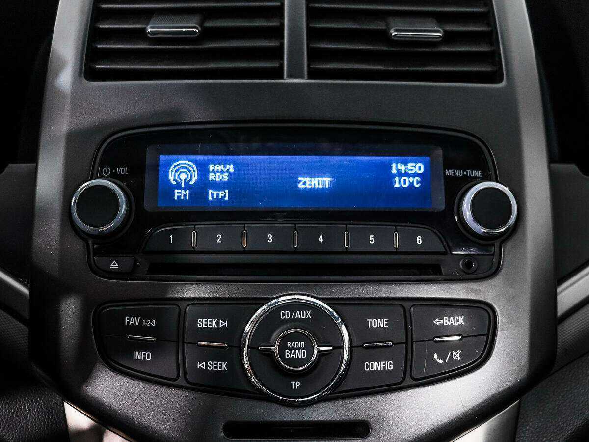 Б/У Шевроле Авео 2013 года. Фото: #12