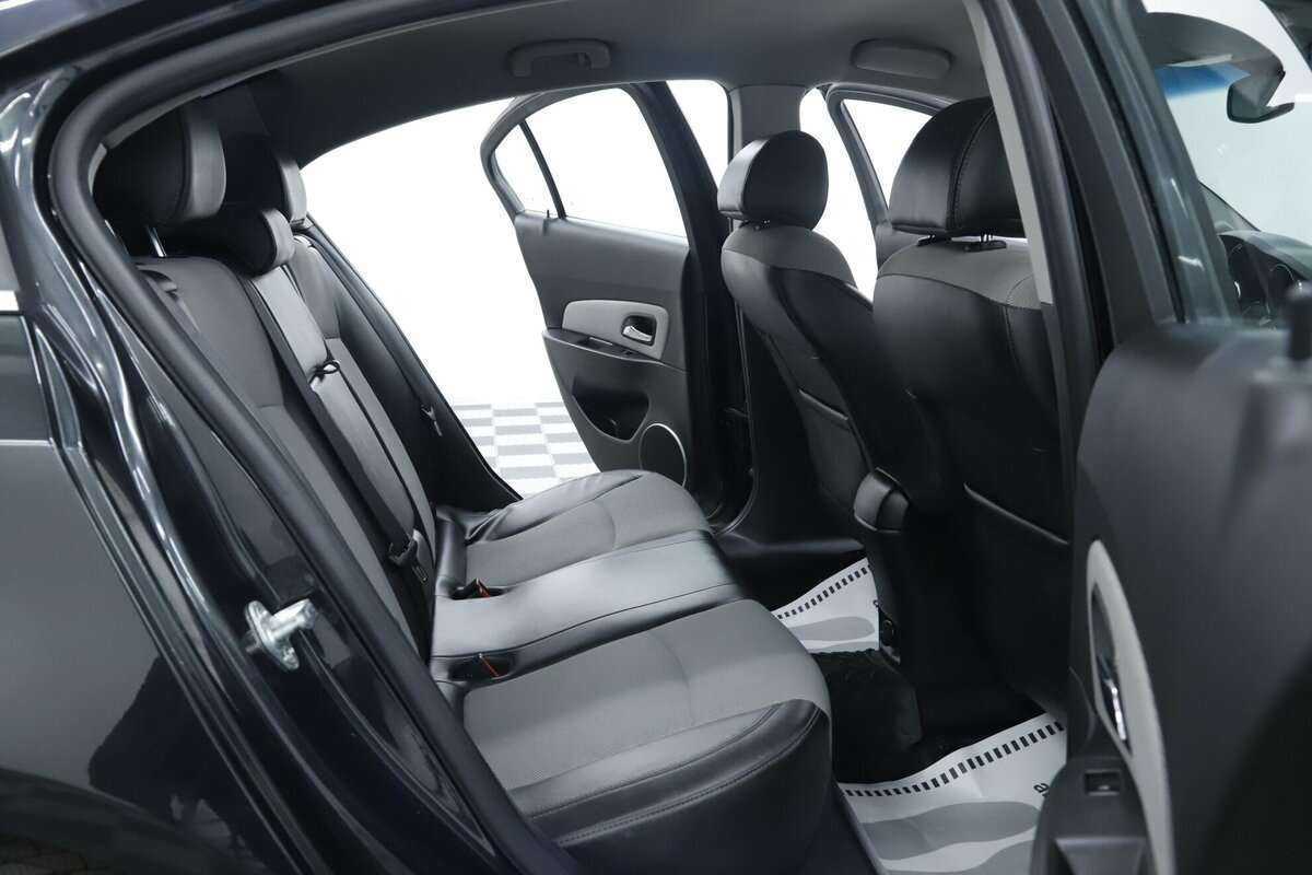 Б/У Шевроле Круз 2015 года. Фото: #16