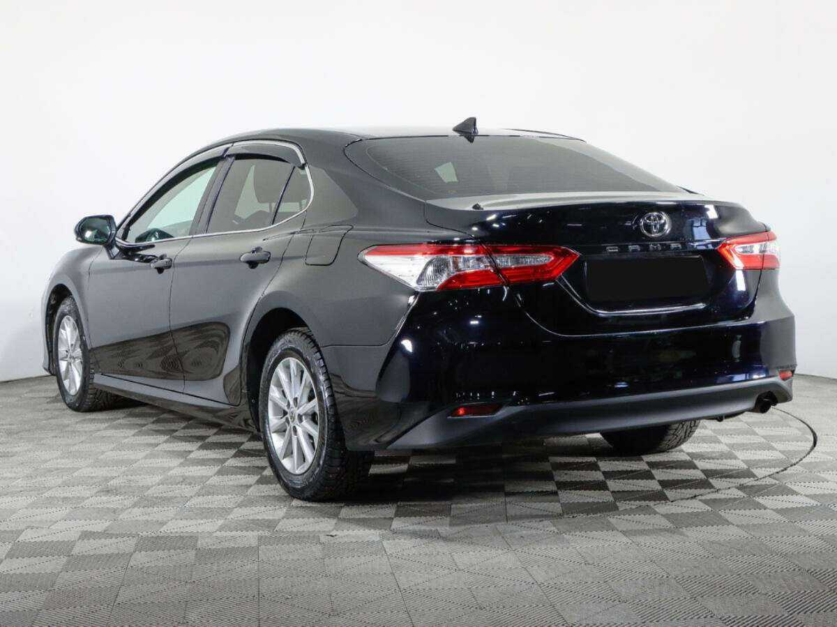 Toyota Camry 2019 года с пробегом. Фото: #5