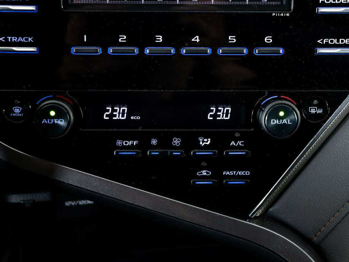 Toyota Camry 2019 года с пробегом. Фото: #12