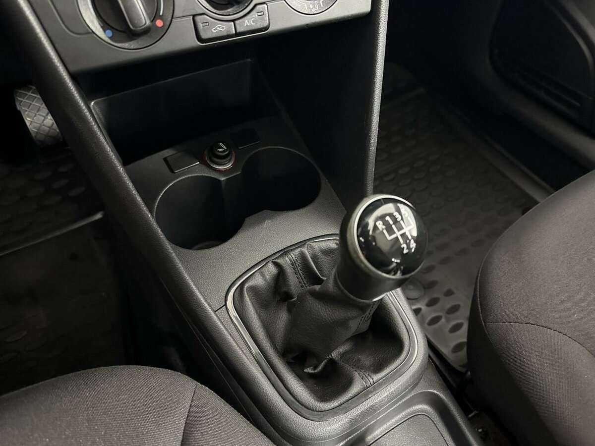 Б/У Фольксваген Поло 2016 года. Фото: #12