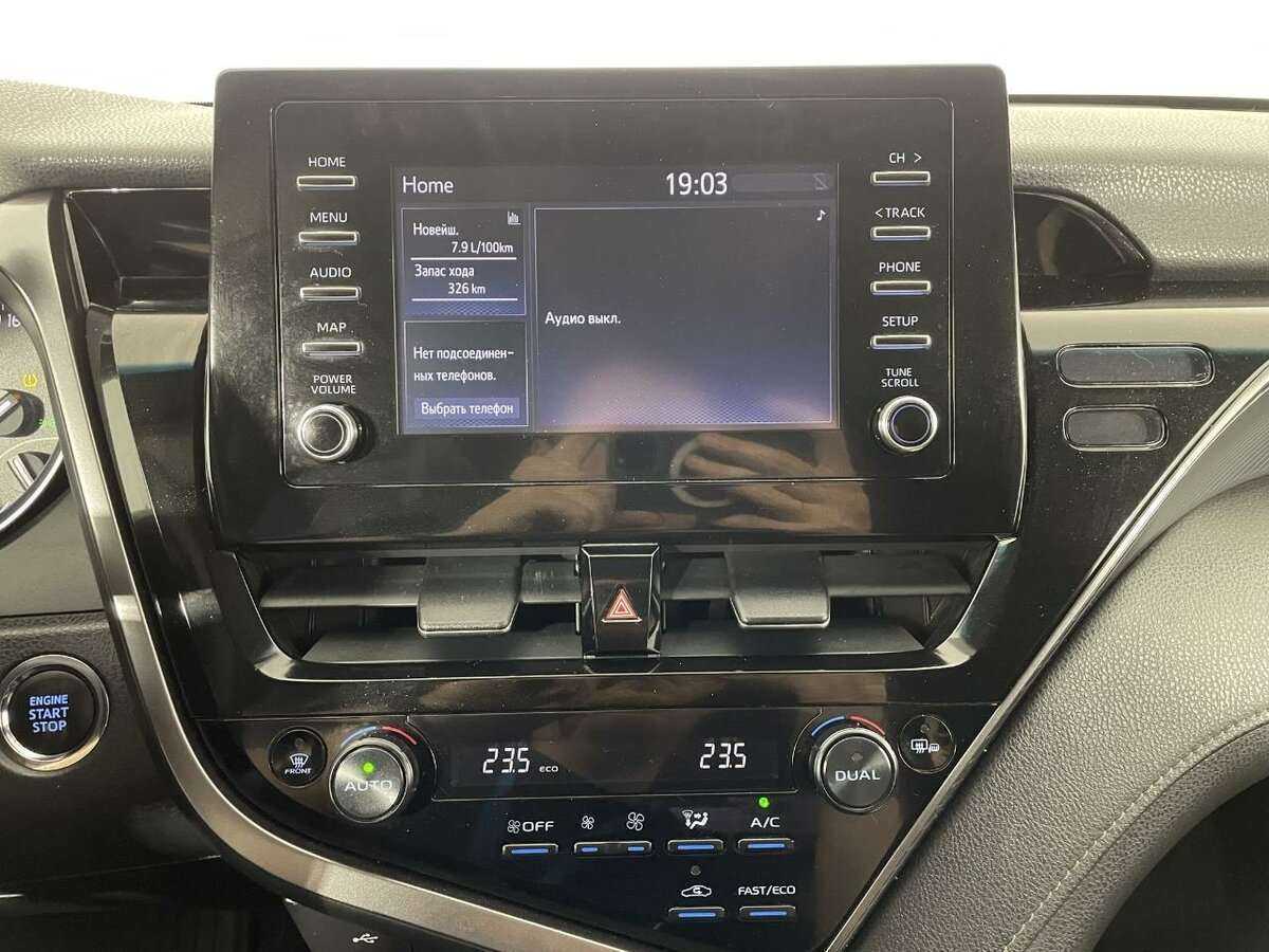 Б/У Тойота Камри 2021 года. Фото: #11