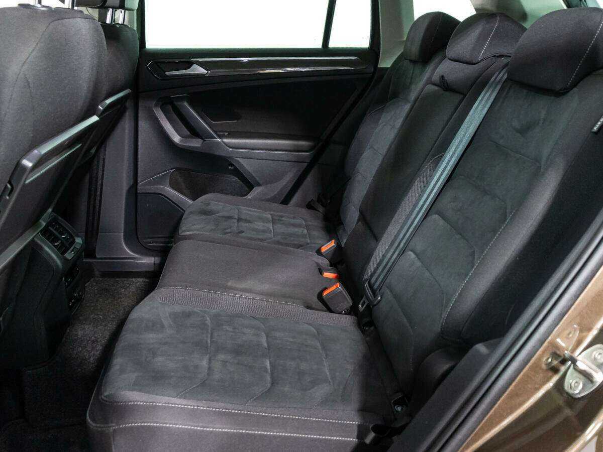 Б/У Фольксваген Тигуан 2018 года. Фото: #9