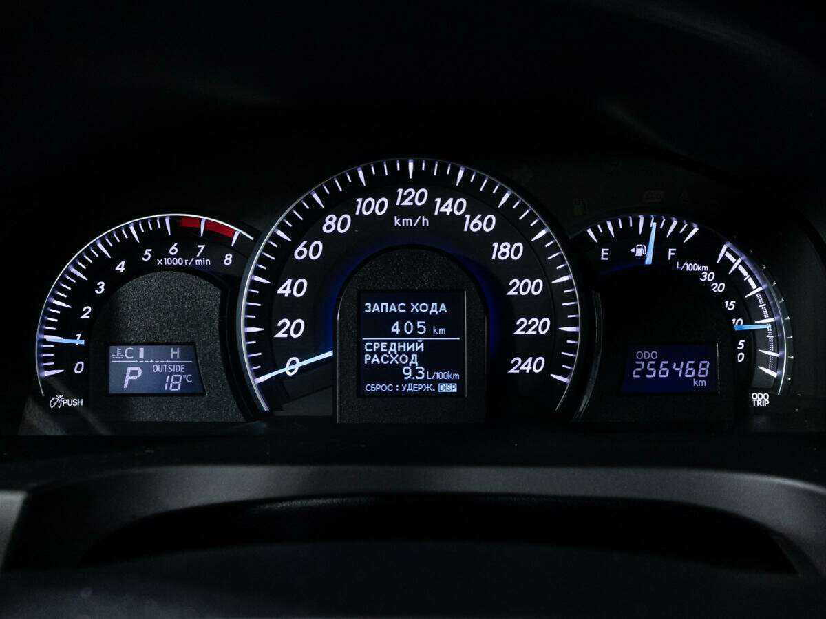 Б/У Тойота Камри 2012 года. Фото: #11