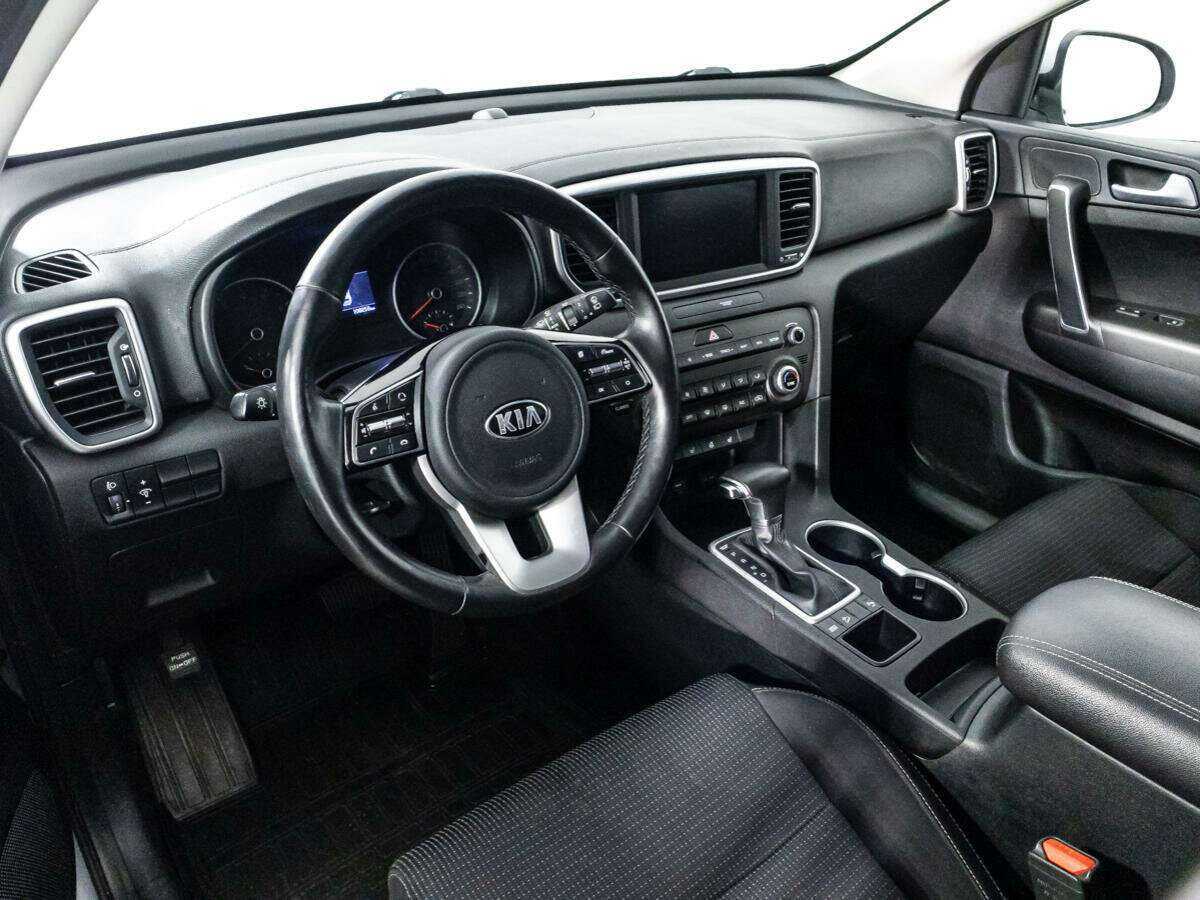 Б/У Киа Спортейдж 2020 года. Фото: #10