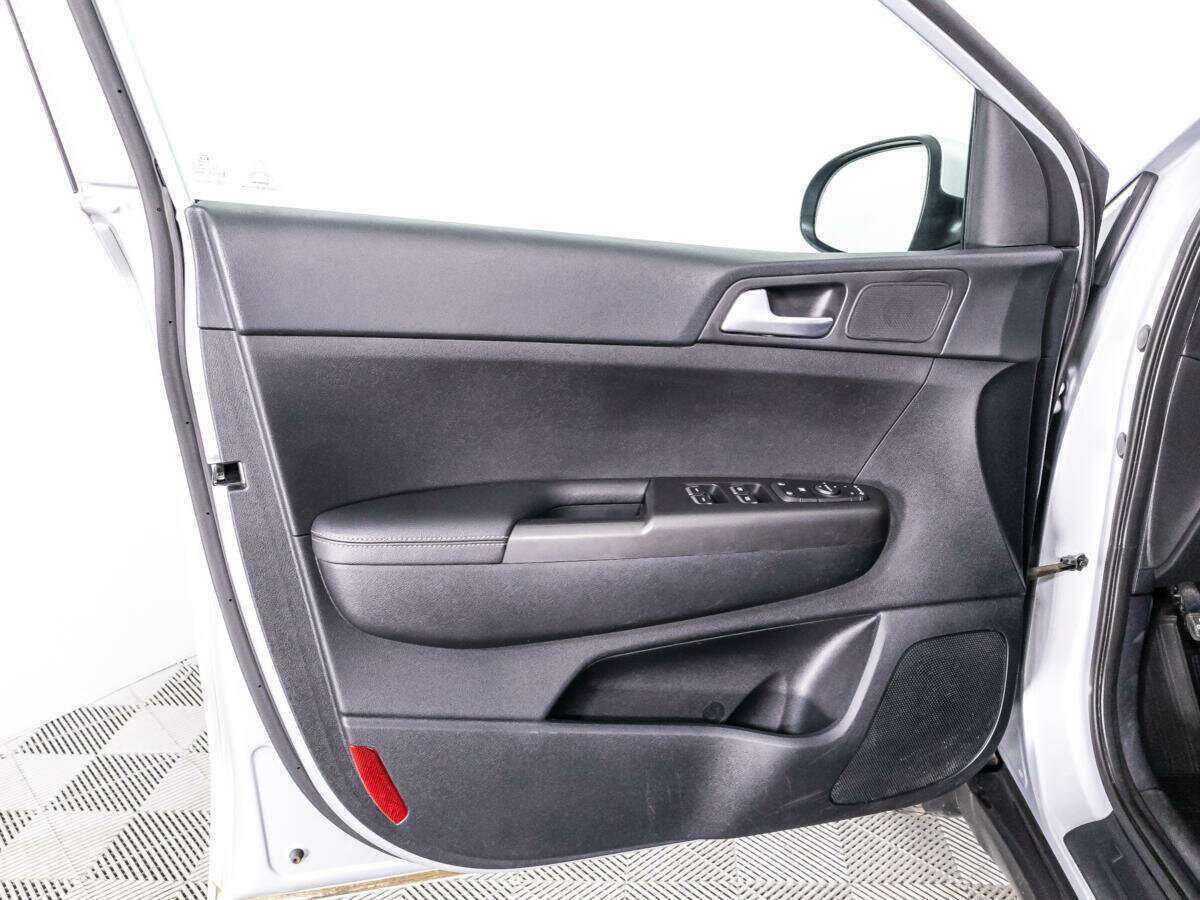 Б/У Киа Спортейдж 2020 года. Фото: #23