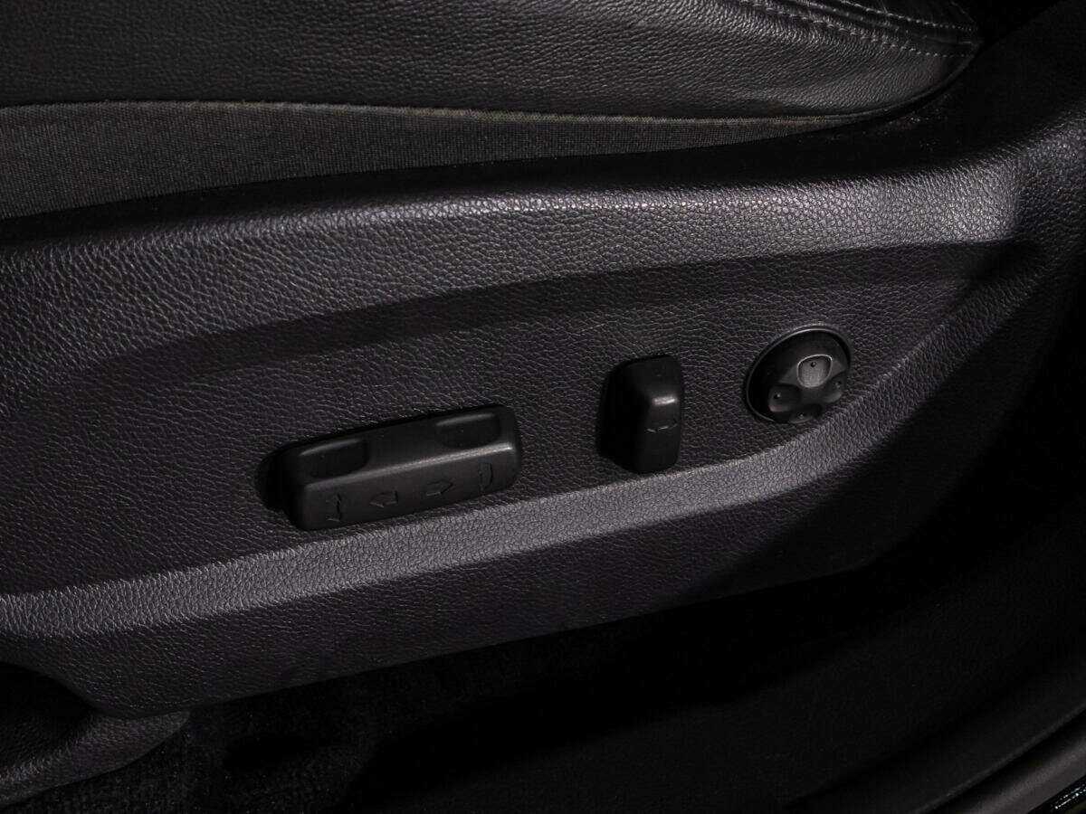 Б/У Хендай Санта Фе 2017 года. Фото: #13