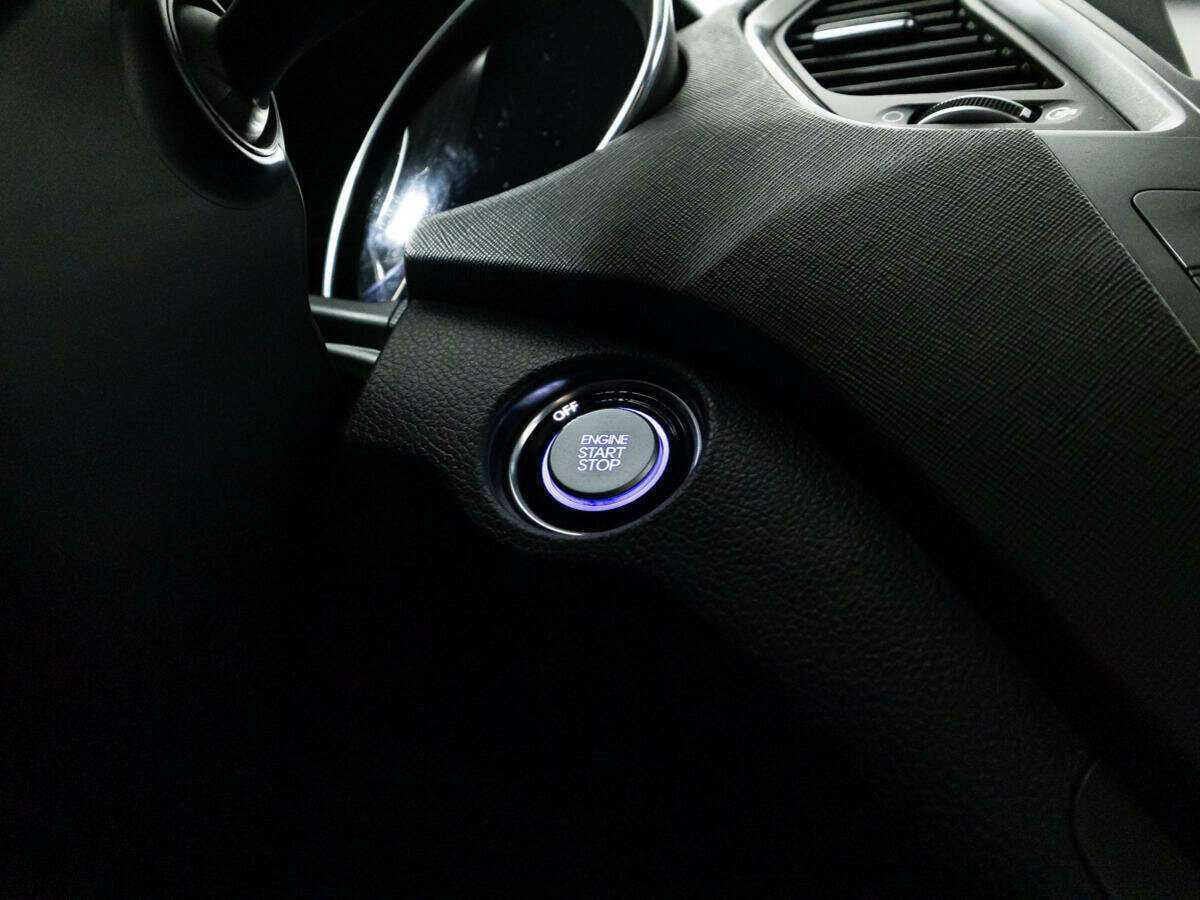 Б/У Хендай Санта Фе 2017 года. Фото: #17