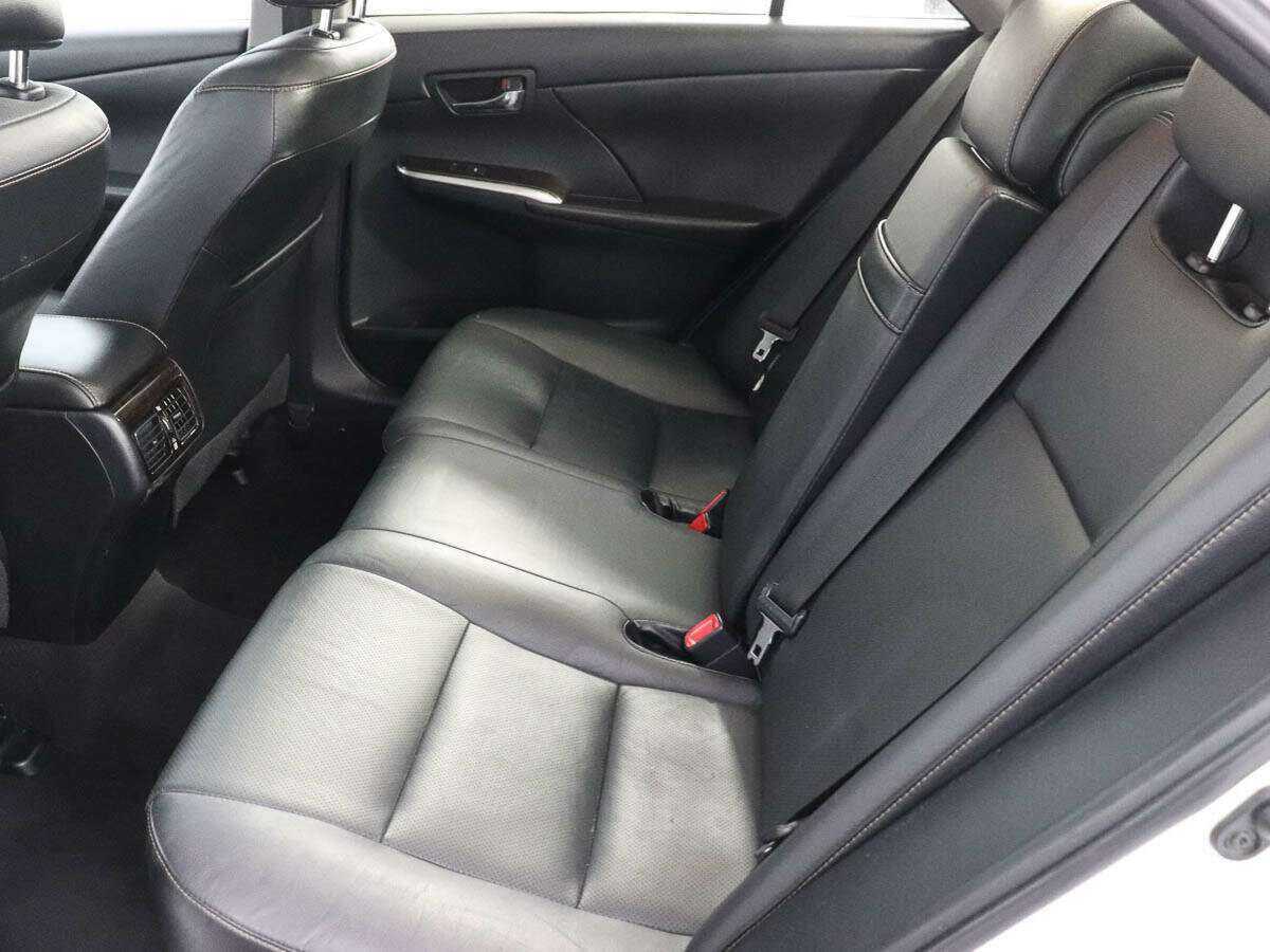 Б/У Тойота Камри 2015 года. Фото: #8