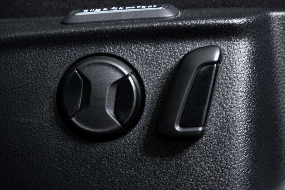 Б/У Фольксваген Пассат 2016 года. Фото: #13