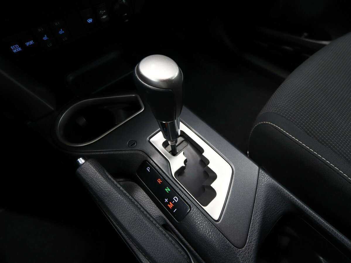 Б/У Тойота Рав4 2017 года. Фото: #14