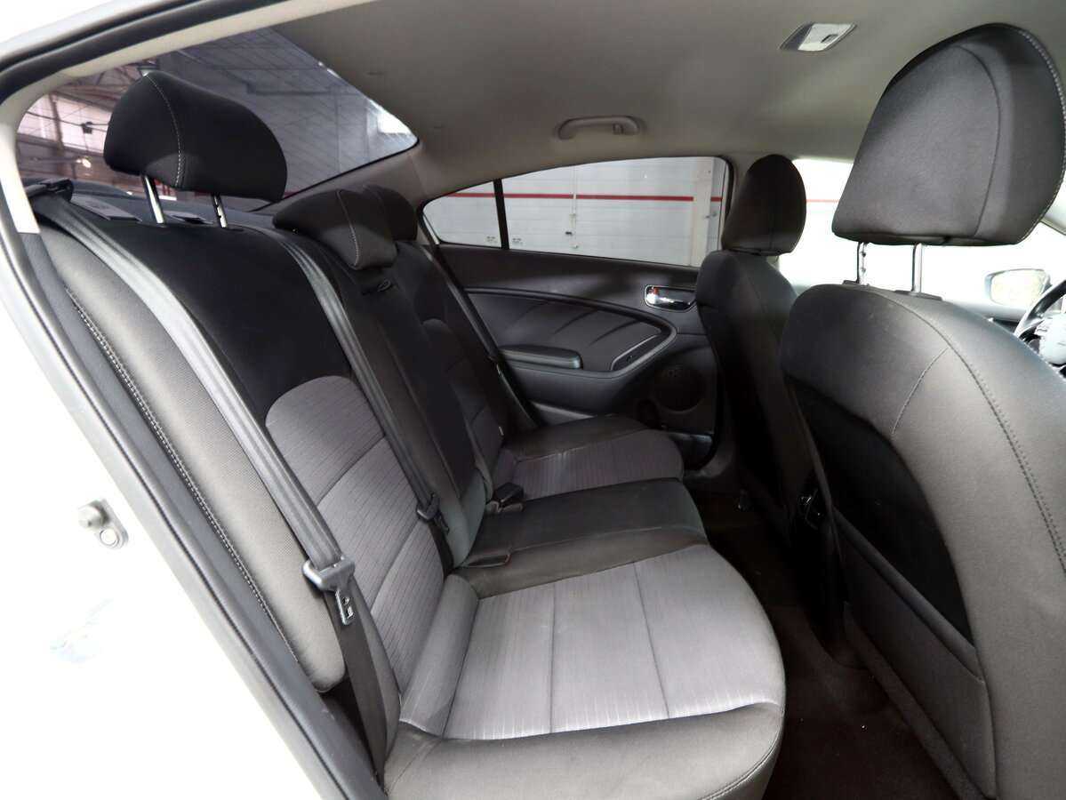 Б/У Киа Церато 2018 года. Фото: #18