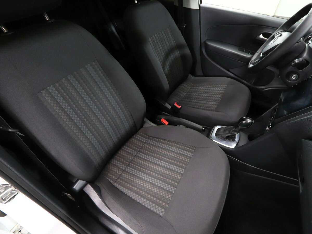 Б/У Фольксваген Поло 2017 года. Фото: #7