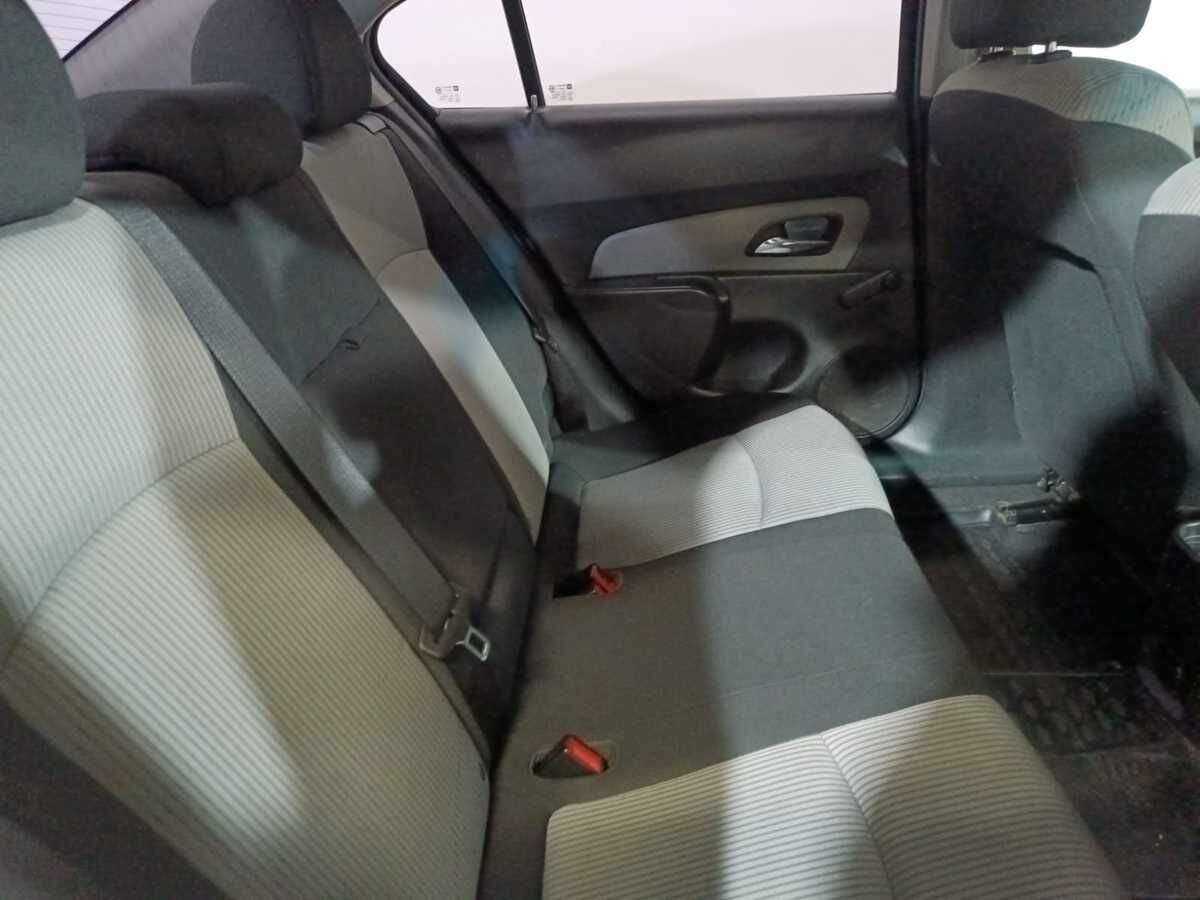 Б/У Шевроле Круз 2012 года. Фото: #10