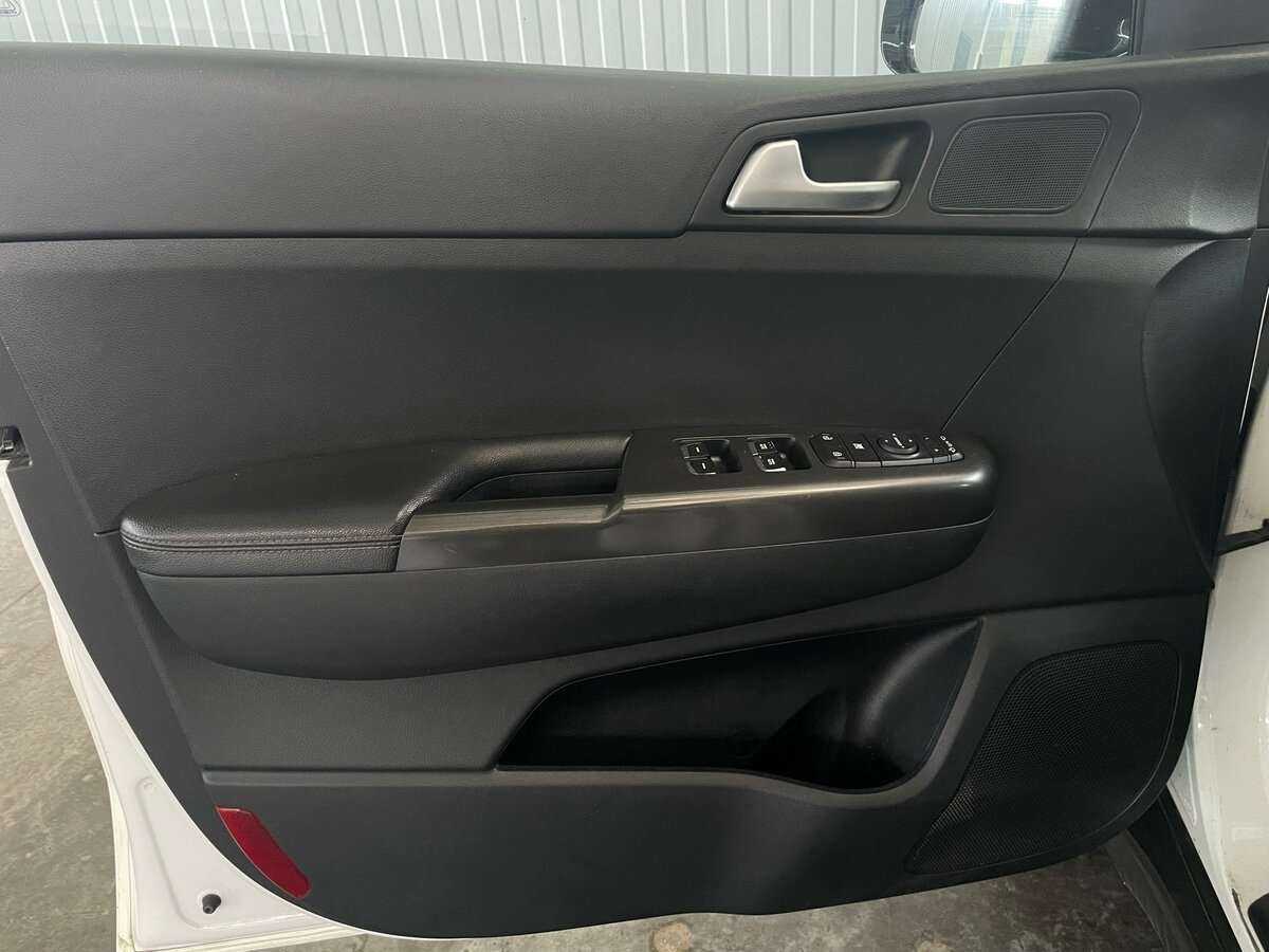 Б/У Киа Спортейдж 2017 года. Фото: #20