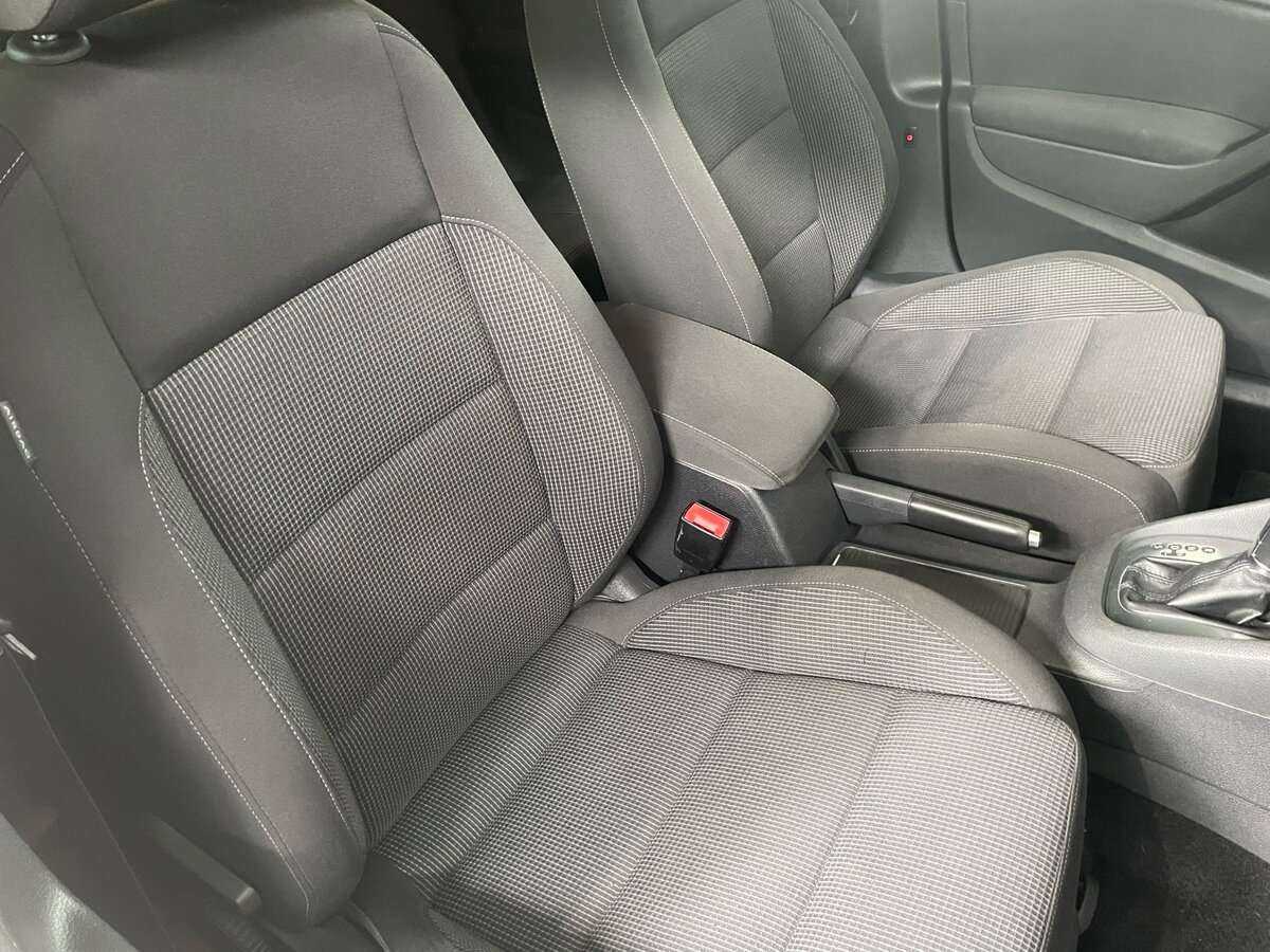 Б/У Фольксваген Гольф 2012 года. Фото: #17