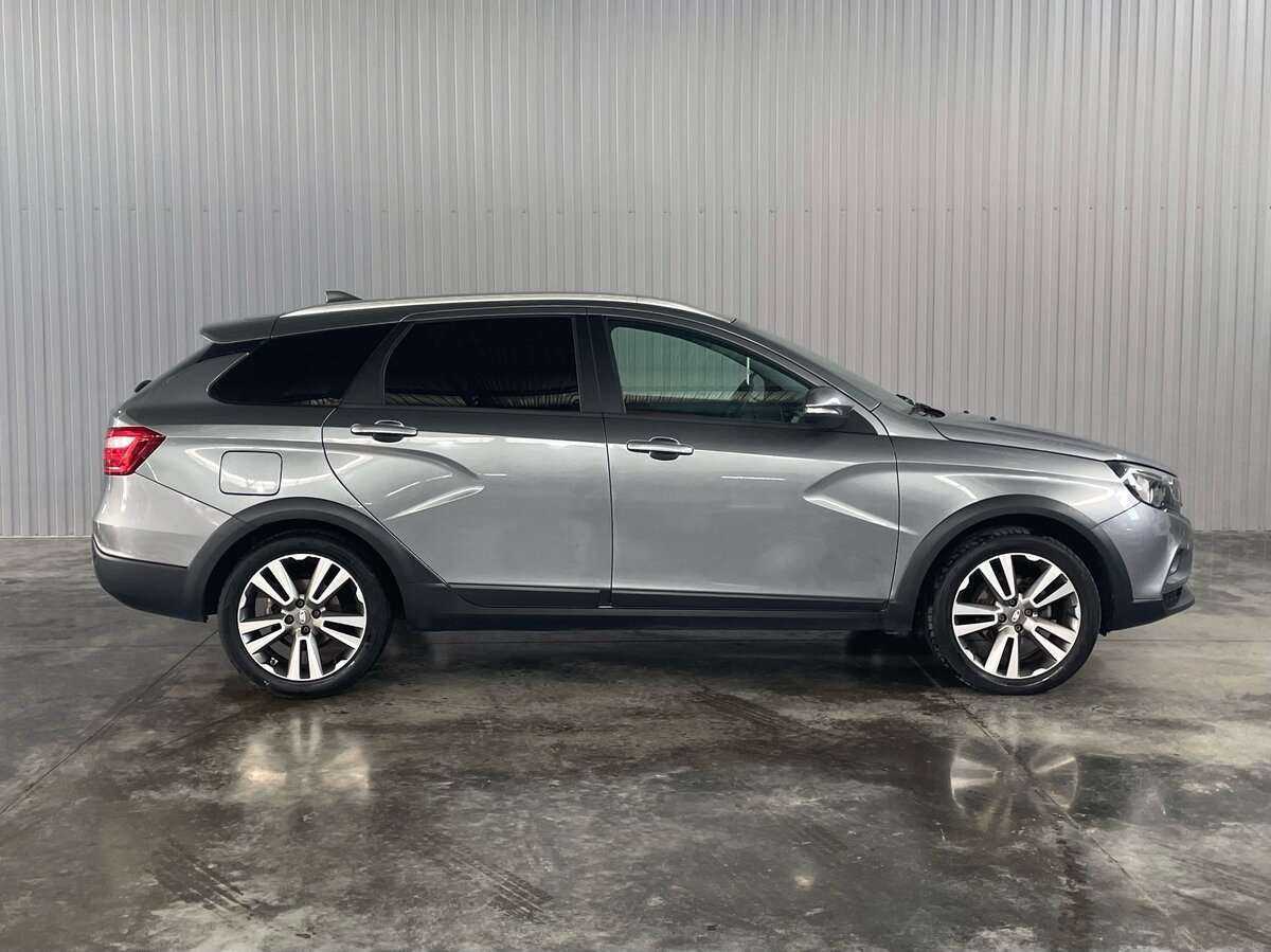 Б/У Лада (ВАЗ) Веста 2018 года. Фото: #3