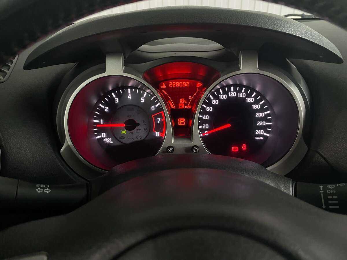 Б/У Ниссан Жук 2012 года. Фото: #10