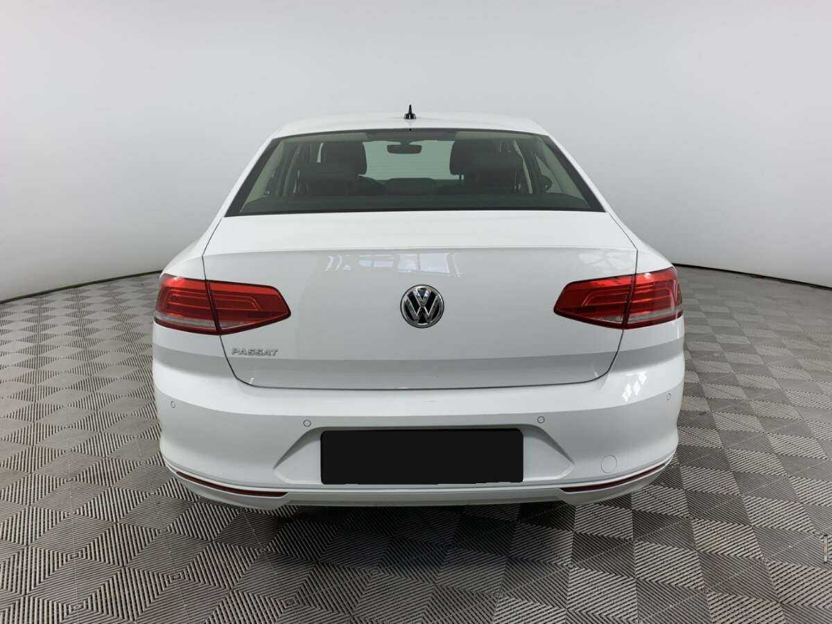 Б/У Фольксваген Пассат 2019 года. Фото: #5
