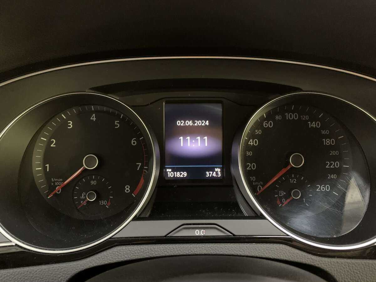 Б/У Фольксваген Пассат 2019 года. Фото: #10