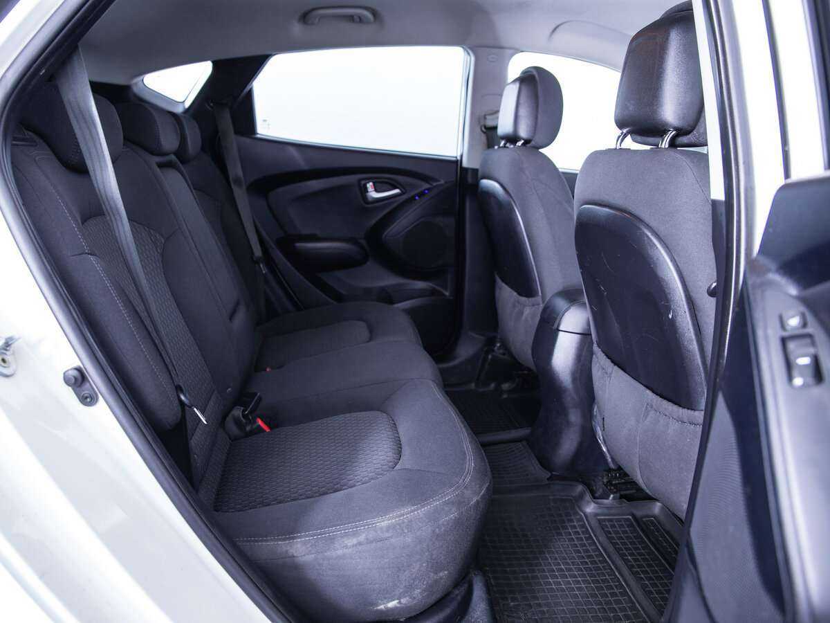 Б/У Хендай ай-икс35 2012 года. Фото: #9