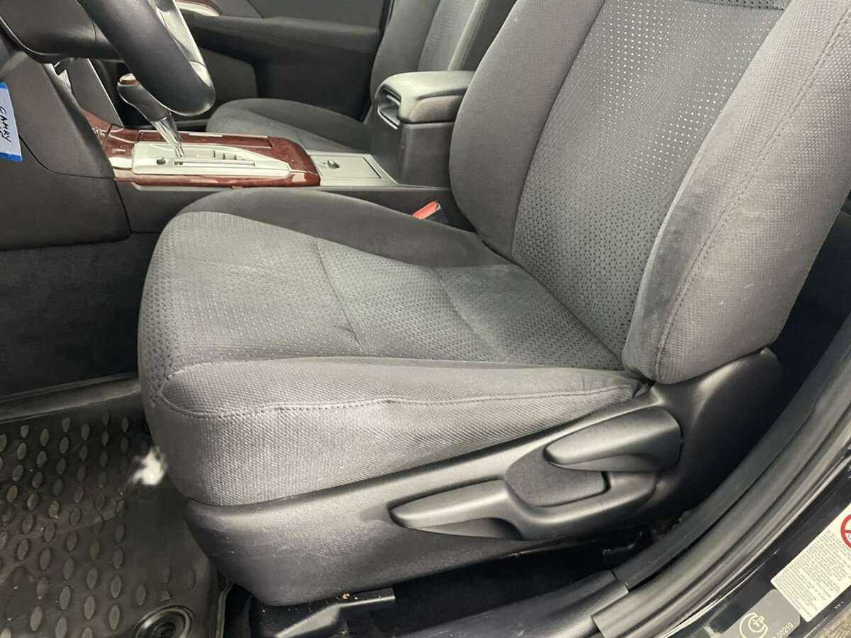 Б/У Тойота Камри 2012 года. Фото: #9