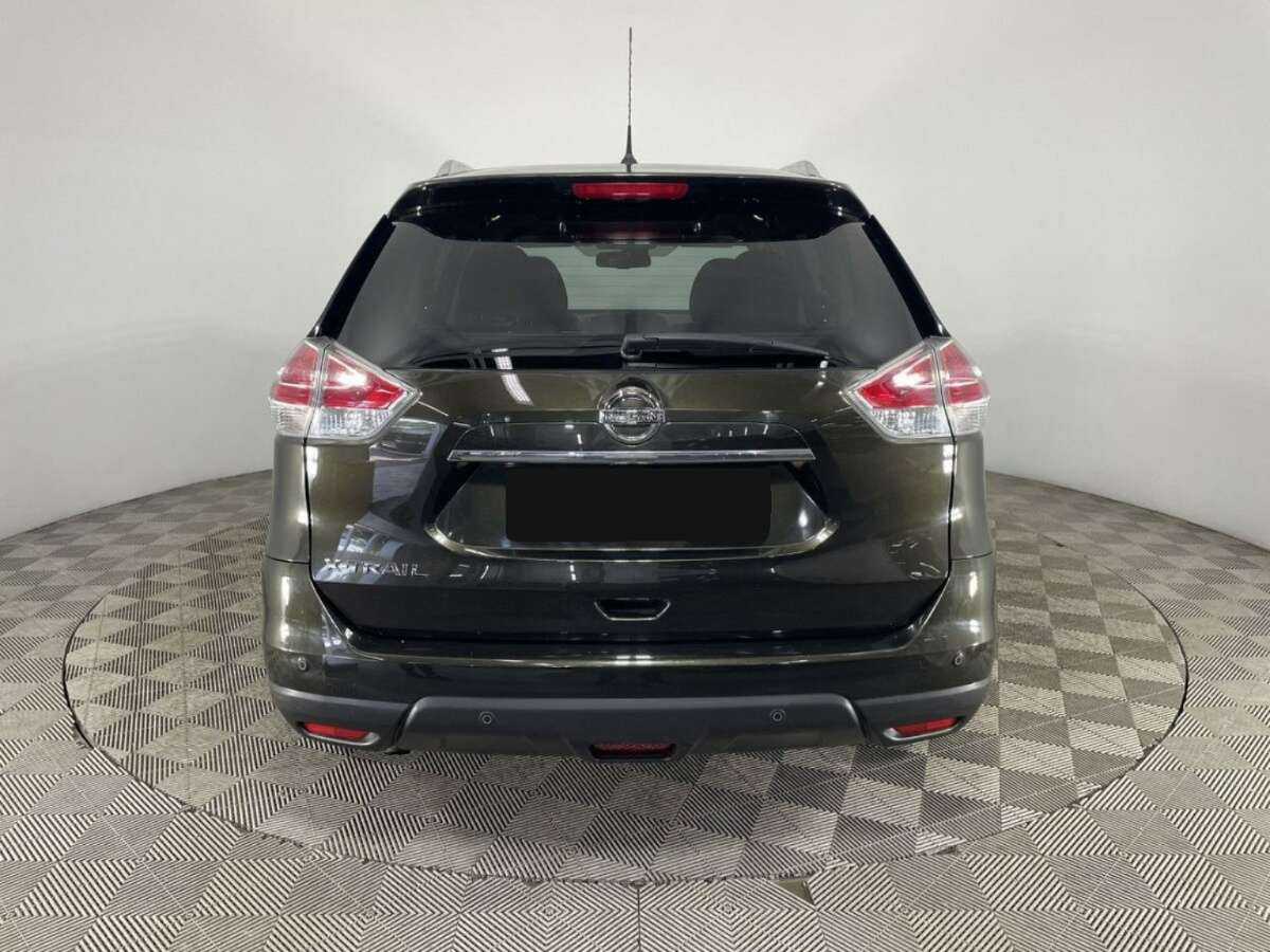 Б/У Ниссан Икс-Трейл 2015 года. Фото: #2