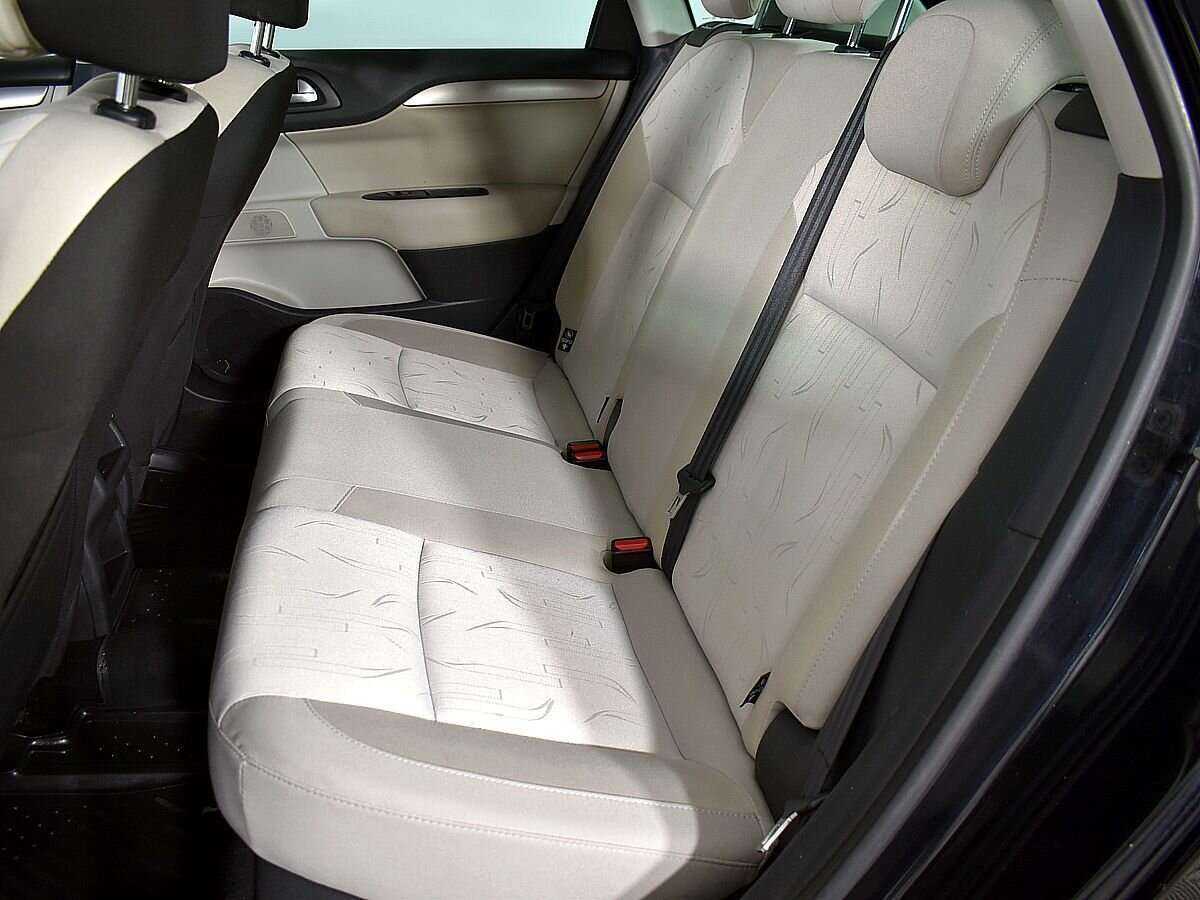 Б/У Ситроен Ц4 2012 года. Фото: #8