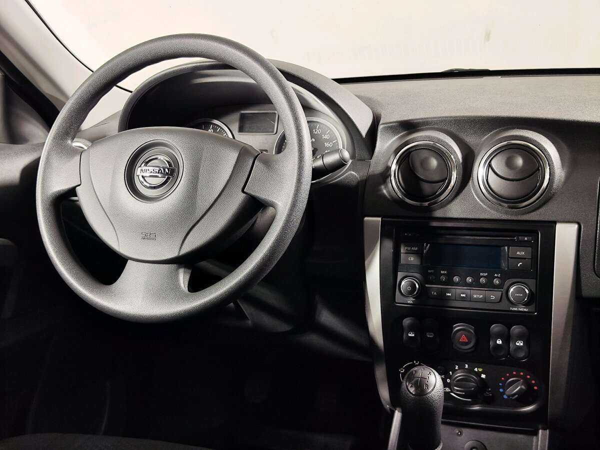 Б/У Ниссан Альмера 2016 года. Фото: #9